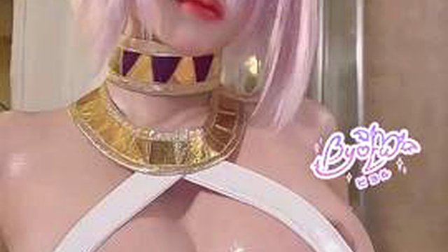 Mashi Dancer: grandi tette, porno amatoriale e cosplay