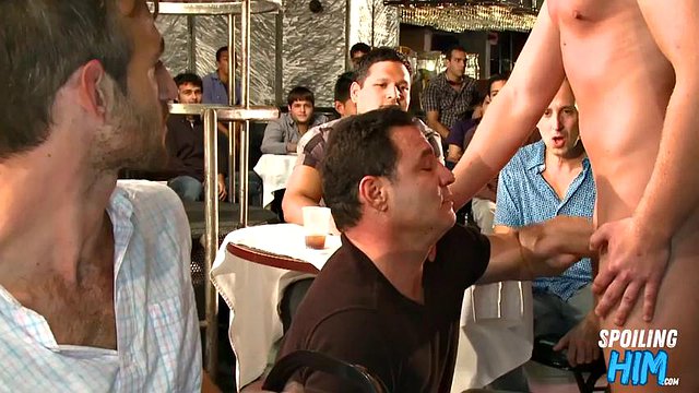 Festa de stripper de verdade com profundidade