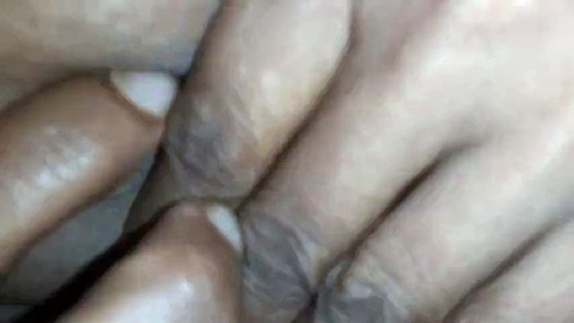 Sri Lanka New Sex Video Wet Hair Pussy Lady Blowjob & Fingering Solo Big Black Cock Next Door Woman Fuck Working Boy  part 1