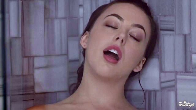 BIG TITS BRUNETTE FUCKS YOUNG PUSSY IN SHOWER