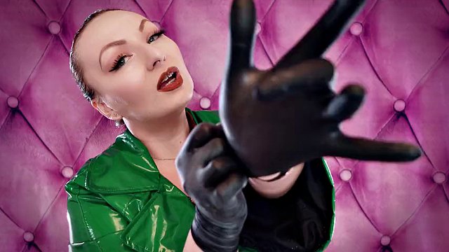 Vídeo ASMR: luvas de nitrilo e óleo - fetiche Glaminatrix Arya Grander - ótimo relaxamento som sexy POV