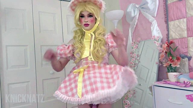 Crossdressing Sissy Slut Wants a Daddy