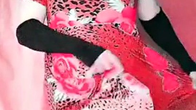 Sborrata a mani libere. Mignolo sexy ladyboy carino delizioso cazzo masturbazione