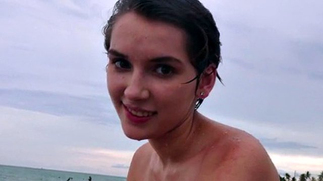 Sahilde Çıplak - S5:E7