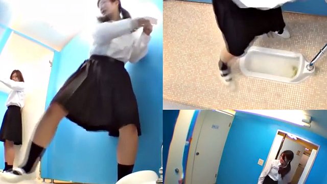 Asian teen schoolgirl peeing has been very naughty