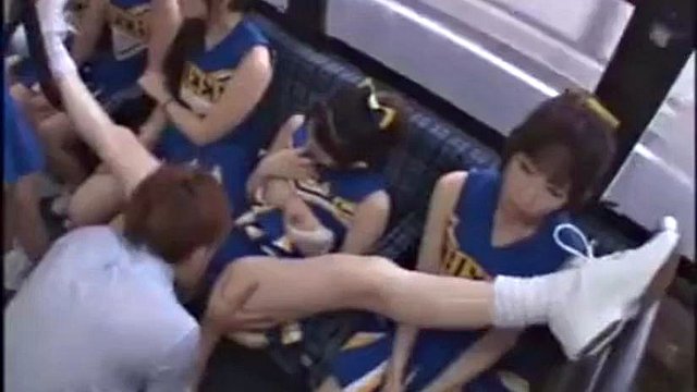 bus cheerleader
