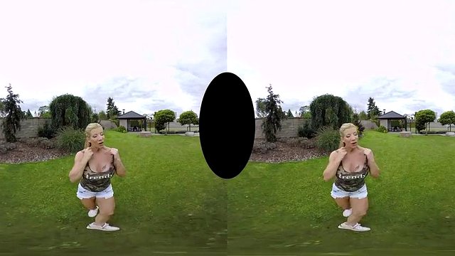 Niegrzeczna mamuśka Italina Lara De Santis: obciąganie, kowbojka i VR porno