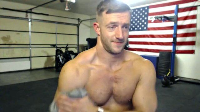 Muscle hunk cum