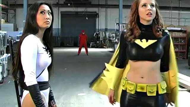 paris kennedy superheroineworld.com 5