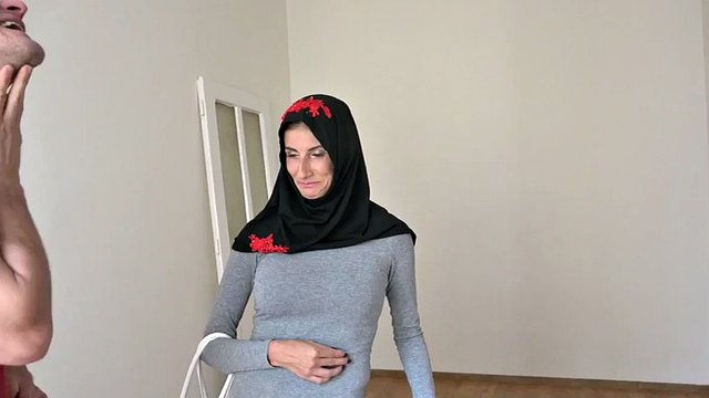 MOSLIMA SLET - muslim woman in hijab - 19 - muslim+mother+wants+to+live+in+prague