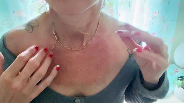 ASMR shirt scratch