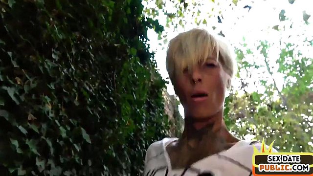 Roundass horny bae cockbouncing outdoor