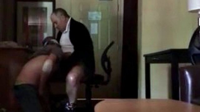 anonymous sucks off older daddy