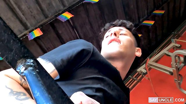 Twink Dragon Rojo Smothers Dimitry Simonit's Hard Cock with Kissy Lips