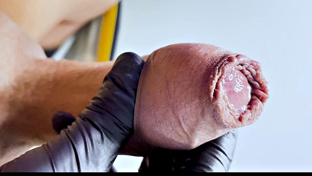 FelGo111's Big Cock Cumshot Closeup