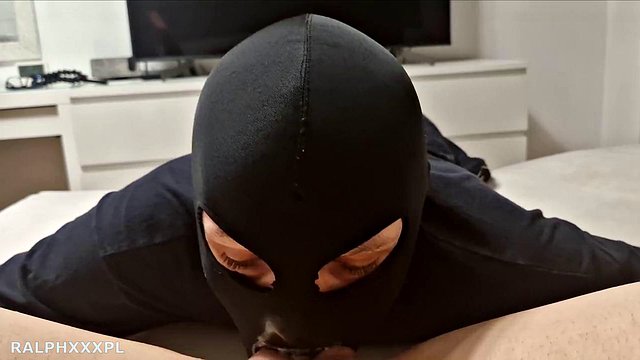속이는 아내는 오쟁이 진 남편의 애인을 질내 사정하고 오쟁이 진 혀로 엿먹입니다.