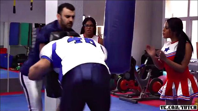 Fußballspieler Nagel Cheerleader und Trainer: Big Tits, Big Ass & Blowjob Pornos