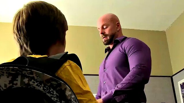 stor pikk lærer railing hardt på hans studenter sexy drittsekk
