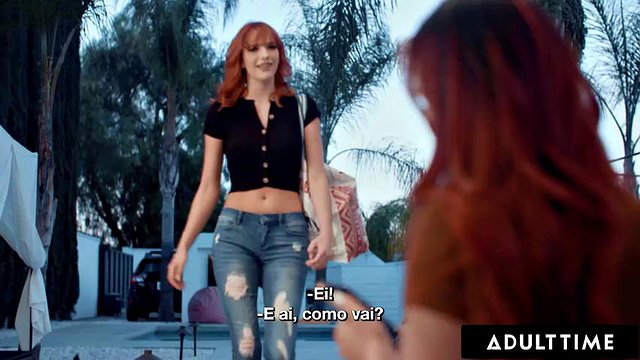 ADULT TIME - Aidra Fox Seduces Bestie Kenna James For ROMANTIC LESBIAN FUCK! PORTUGUESE SUBTITLES