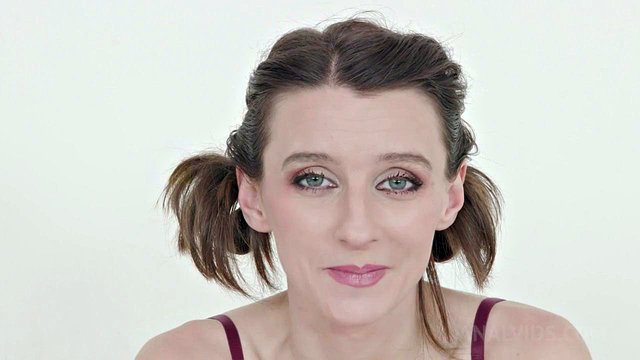 French Pauline Cooper Takes BBC Anal Pounding