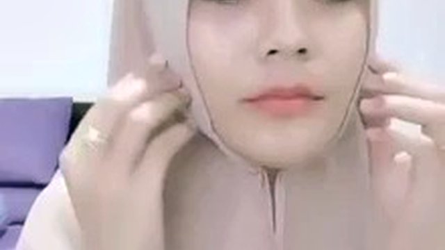 Indo Hijab Gurl - Moore Video of her? Description of the check