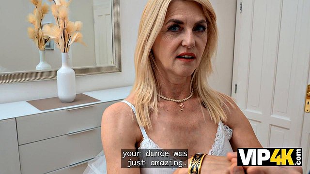 Client Takes Hardcore Anal from Mature Milf Ballerina