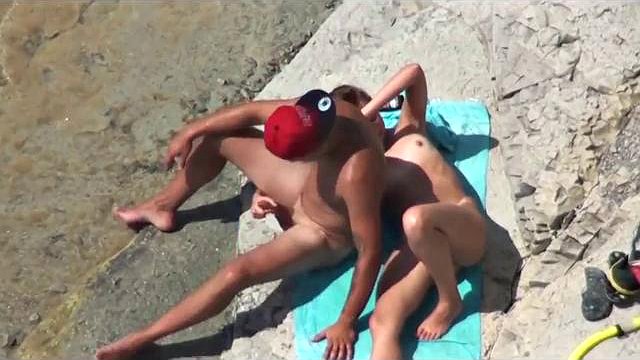 çift ​​sahilde karşılıklı mastürbasyon!: Amatör, Bongacams ve Plaj Seks Pornosu