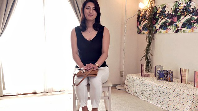 JRZE-061-A 4K Primeiro Tiro Documento de Mulher Casada Saki Oishi