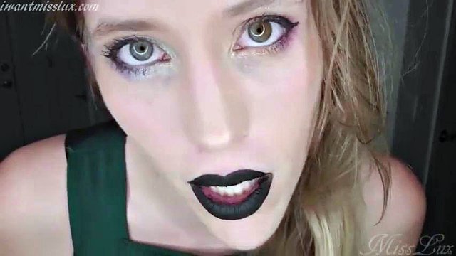 Smoking: Eporner, Solo & Fetish Porn